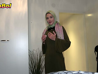 Turkish Stepsister With Hijab Wants Sex Before Parents Come Back Home