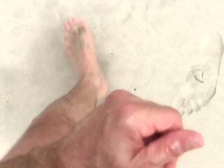 A walking masturbation at the beach, Part 2