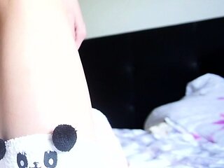 Amateur Webcam Teen Masturbates And Teases