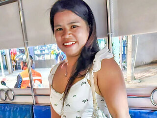 Plump Asian Teen Gives Foreigner Big Cock Blowjob POV