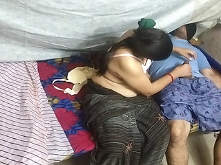 Bra Seller Ne Bhabhi Ko Pel Diya Full Enjoying with Saleman