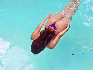 JOI La chica de la piscina quiere que te corras en su concha