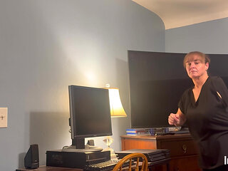Mature mom craves cock in all her holes and cum in her asshole