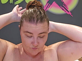 Ashley Turns Her Bath Hair Wash Into Toy Play