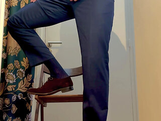 Quick masturbation after office hours