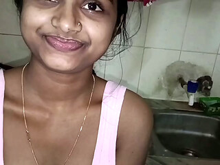 Bhabhi Alone Making Roti &ndash_ Devar Hard Dick Made Her Crazy &amp_ Suck It Clean