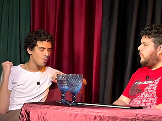 TWINK CONTANDO TUDO NO TALK SHOW