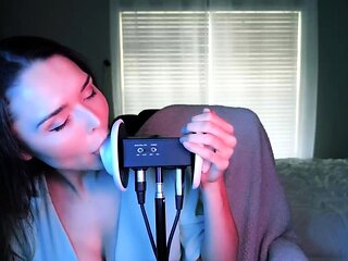 HeatheredEffect ASMR OnlyFans Kissing & Licking Short