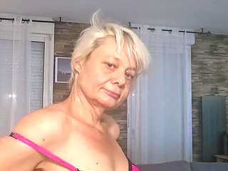You Prefer in Lingerie or Nude?