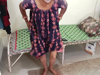 Lonely wife Invite Parcel Delivery Boy in to her Room to Fuck Her