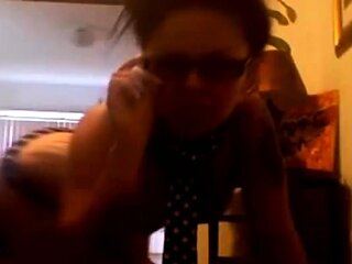 Amateur Webcam Chick Masturbates On Webcam More at