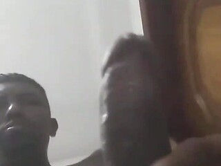 PIROCUDO NEGO JERKING LISTENING TO THE DUO PLOWING AT THE MOTEL