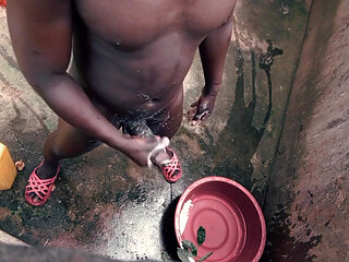 Black Guy Knows How to Handle His Big Cock