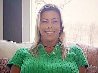 Fucking Stepmom 3 - Alexis Fawx