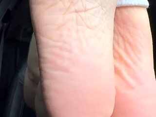 Solo masturbation and the foot fetish