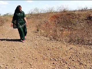 I took my sister-in-law to the jungle, I was on the edge of the jungle road, sister-in-law said go home and hit my ass, brother-