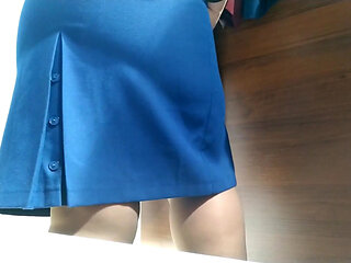 Curvy mature woman - video from a shopping mall fitting room