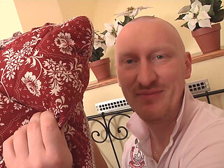 Beautiful teen gets her tight ass fucked in casting threesome