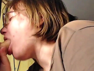 A Quick Blowjob Before a Meal