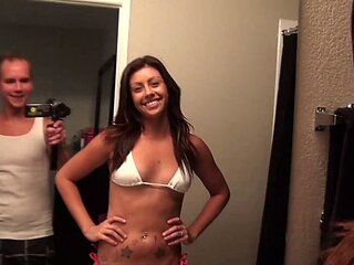 Natural Parker's blowjob clip