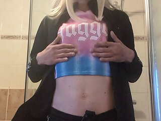Dutch Sissy Jessy undresses