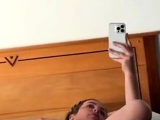 Sophie Luxe Lazy Day Masturbation