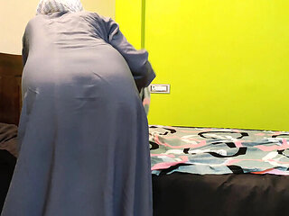 Hijab Girl Fucked Hard by Boyfriend in Empty House - Homemade Doggy Style Sex