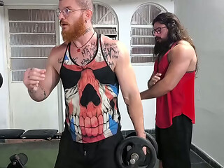pega&ccedil_&atilde_o na academia com o Viking de Taubate