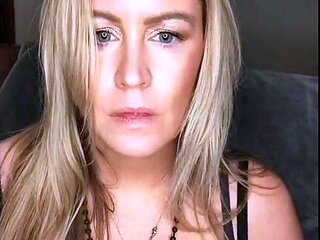 Big boobs milf masturbates with her dildo