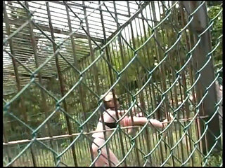 Inglese Slutty Hairy MILF Looking for Big Cocks to Get Fucked in the Park