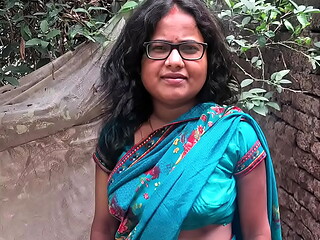 Desi wife hard-core fuking neighbour boy'_s outdoor