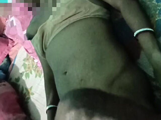 Desi Bengoli Wife Fucking Harder with a Haidrabadi Boy Secretly