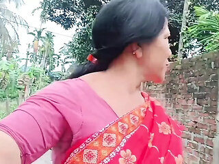 stepmom advantage of stepmother seeing her alone and has sex with her