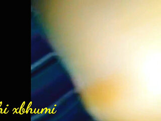 Desi Bhabhi Got Brinjal Inserted in Her Pussy