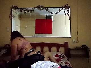 Montandome puta en motel