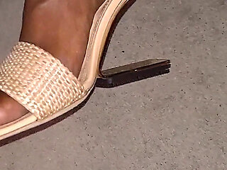 Belle Hadja Pretty Feet of the Night