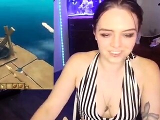 Webcam brunette solo masturbation