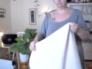 Towelpissing From Jen