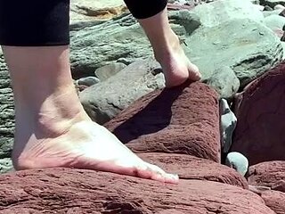 Lezlyan aka la_little_dancer_feet OnlyFans - When you grow