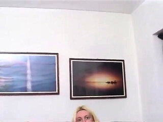 Amateur housewife in search of cocks