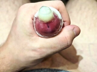 Cumming in condom