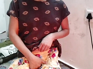 Desi aunty ko chodte ji ne dekh liya