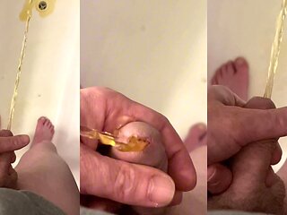 Amateur Guy Pissing Slow Motion Pov - Pissvids