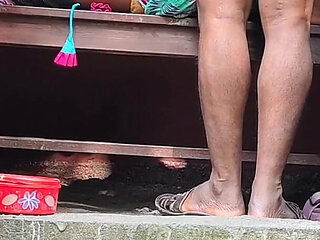 Bhabhi and Dewar Outdoor Bathroom Sex
