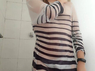 Skinny transgirl show her body and play hard