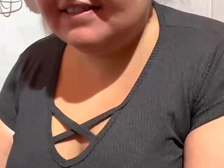 Latina petera caliente