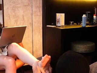 MissErinia - Mistress Erinia'S Foot Fetish Session With The