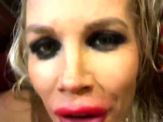 Amateur milf outdoors blowjob and fucking