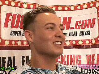 Fuck a fan - Tan blonde w perky big tits gives happy mexican catholic Jones handjob