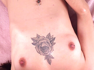 Romantic Bedsex with Facial Cumshot